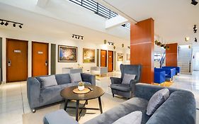Sans Hotel Prime Cailendra Yogyakarta By Reddoorz